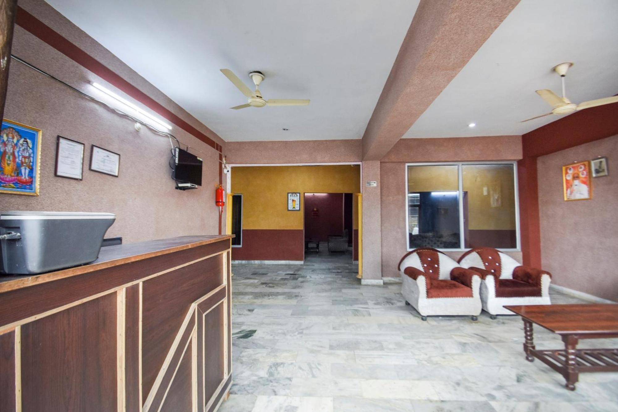 Oyo47040活力酒店 Nālāgarh 外观 照片
